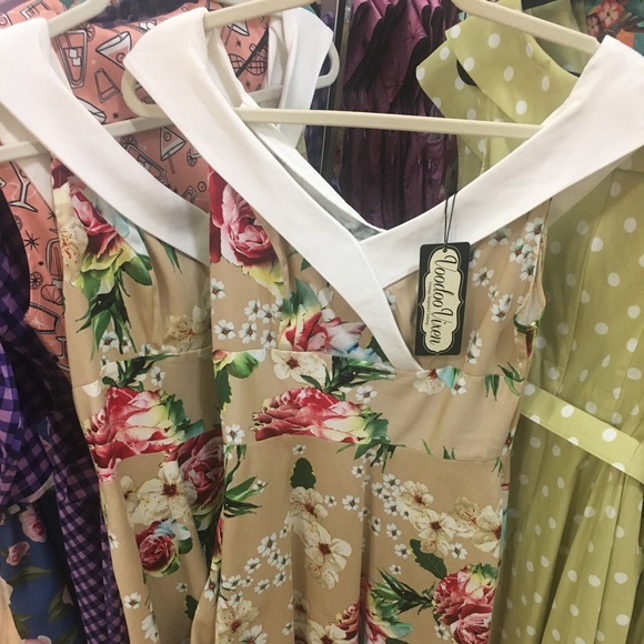 💐Voodoo Vixen Lillian Floral Swing Dress Beige - Picture 4 of 10